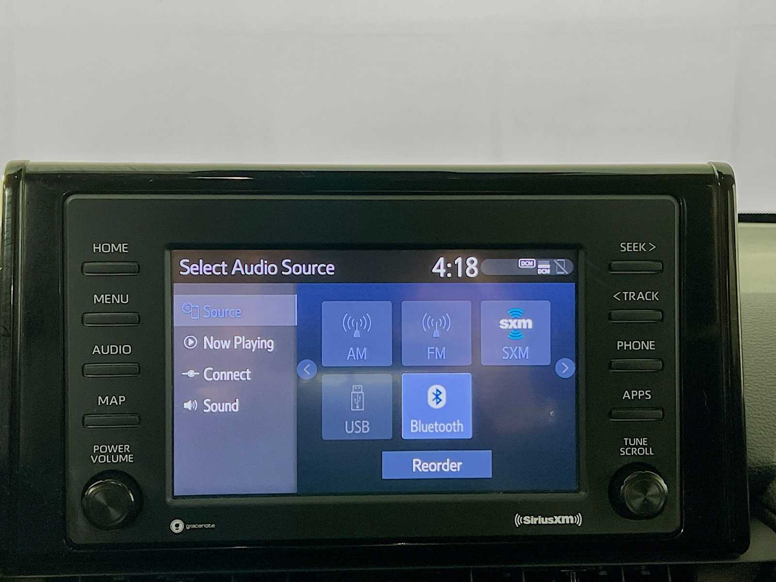 2022 Toyota RAV4 XLE - Photo 14