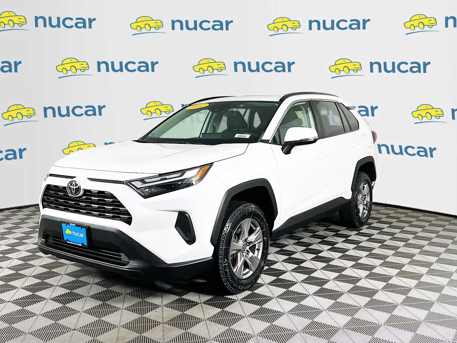 2022 Toyota RAV4 XLE - Photo 3
