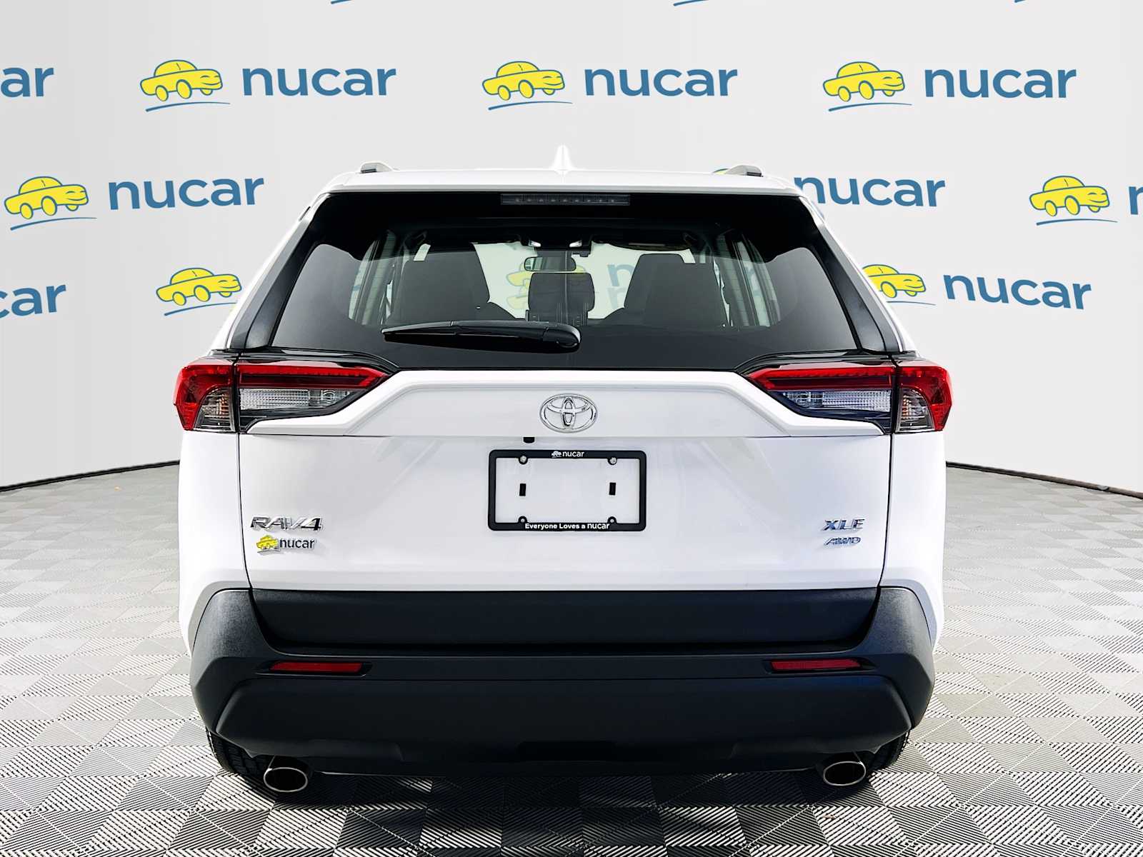 2022 Toyota RAV4 XLE - Photo 6