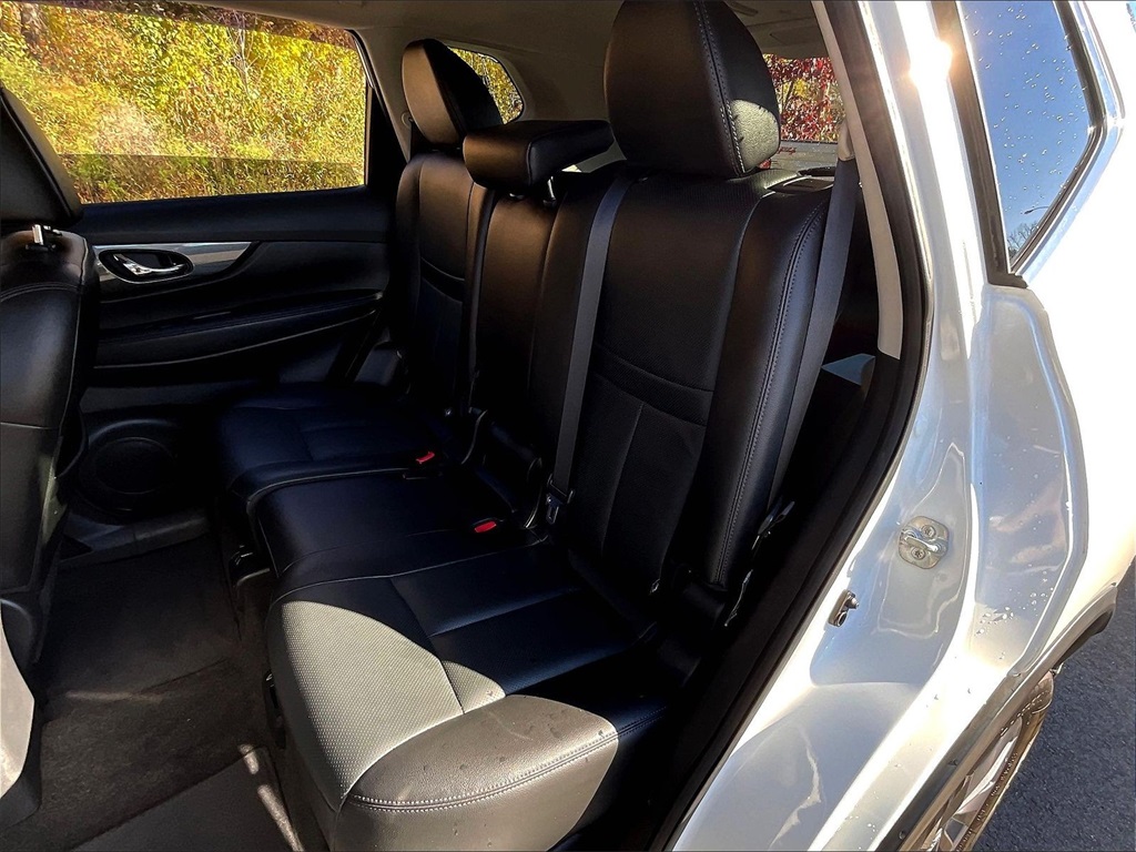 2016 Nissan Rogue SL - Photo 24