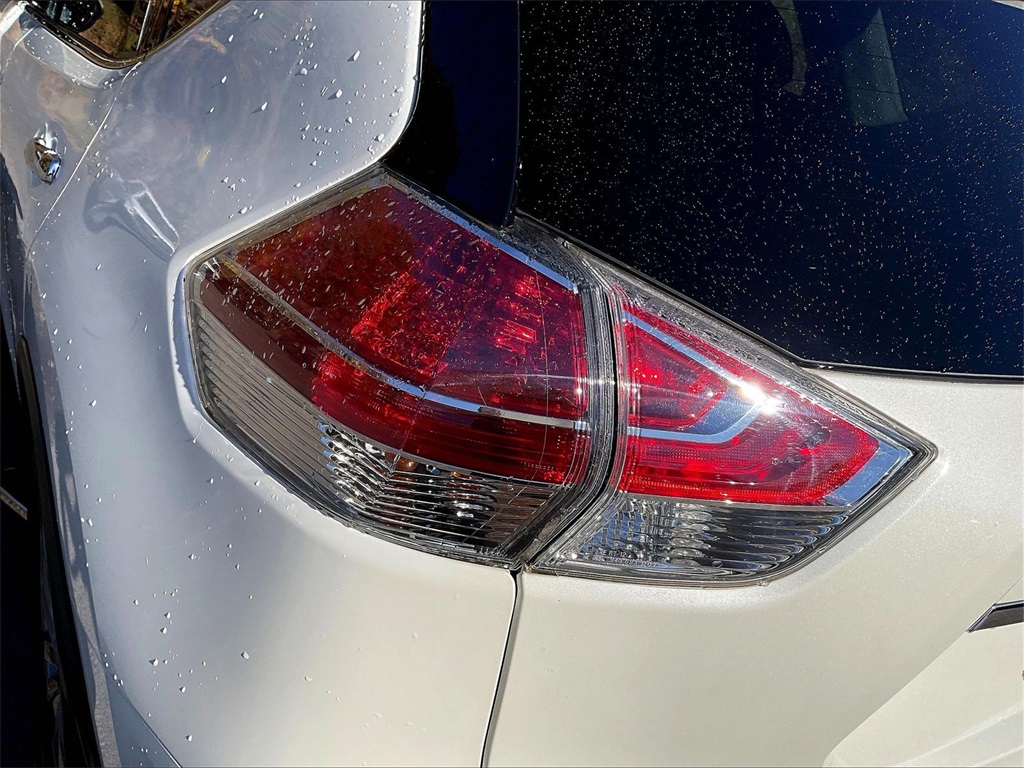 2016 Nissan Rogue SL - Photo 30