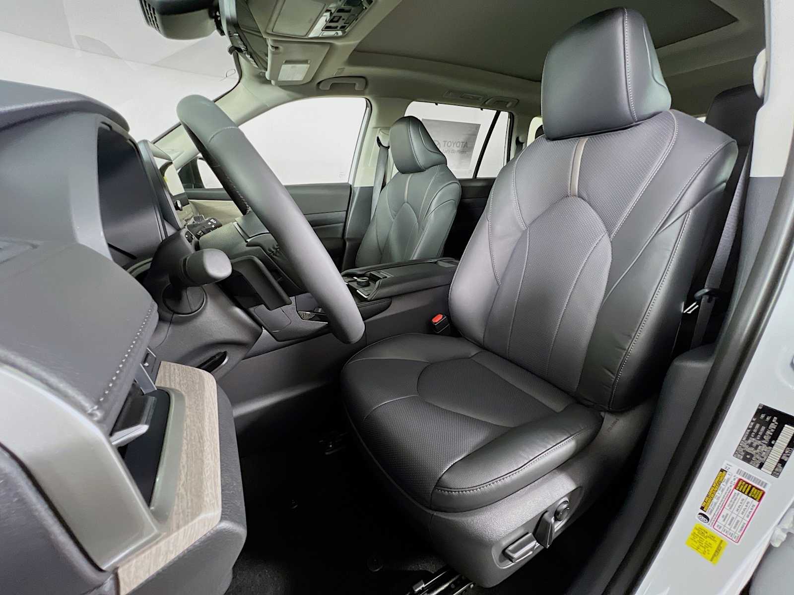 2025 Toyota Grand Highlander Platinum - Photo 12