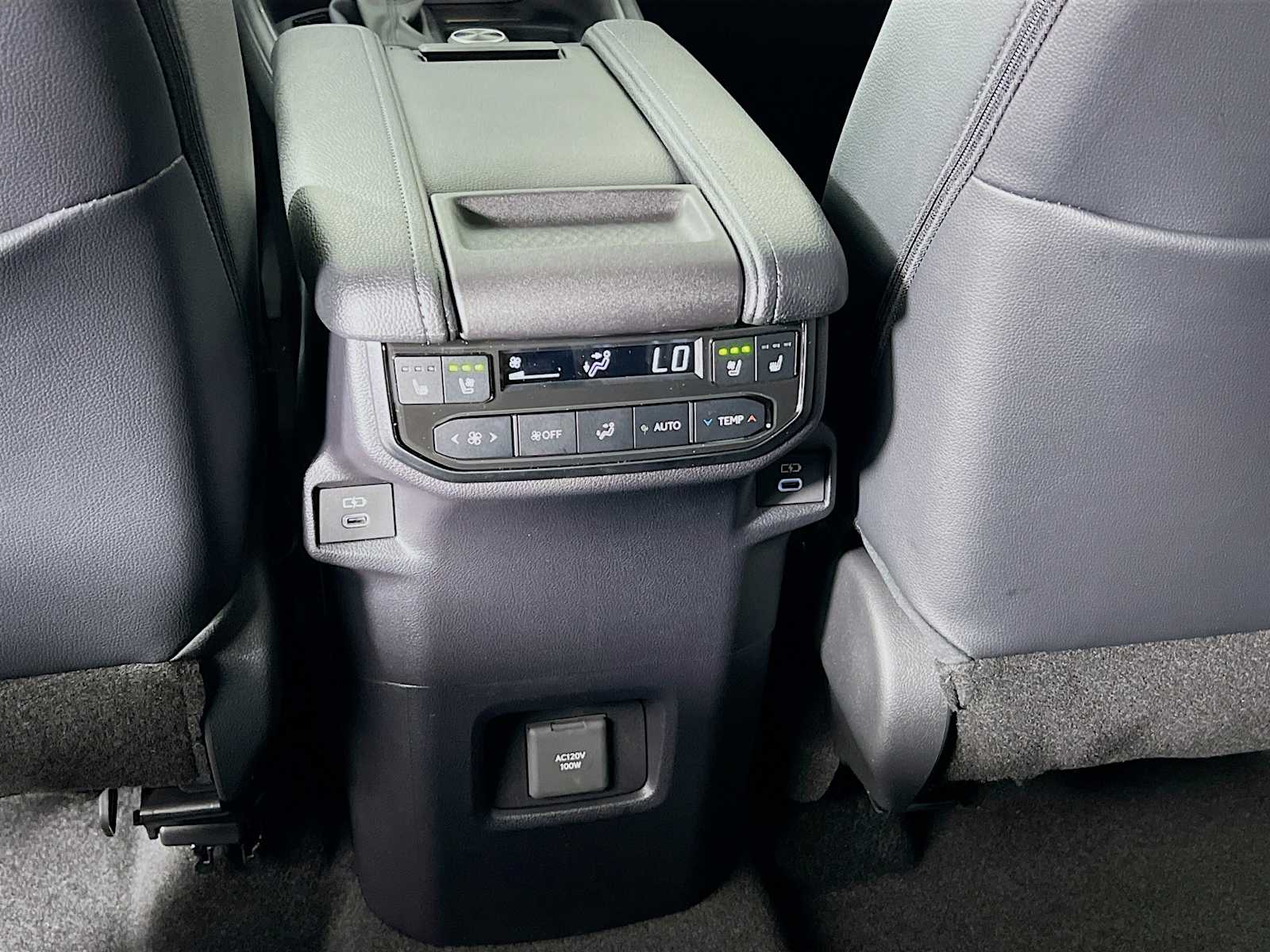 2025 Toyota Grand Highlander Platinum - Photo 14