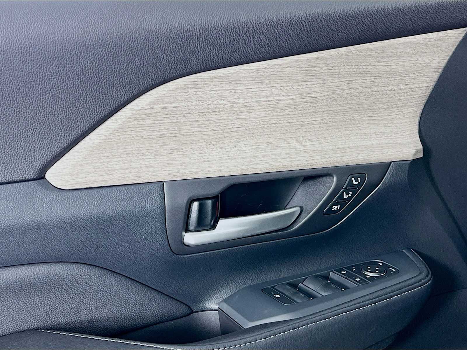 2025 Toyota Grand Highlander Platinum - Photo 16