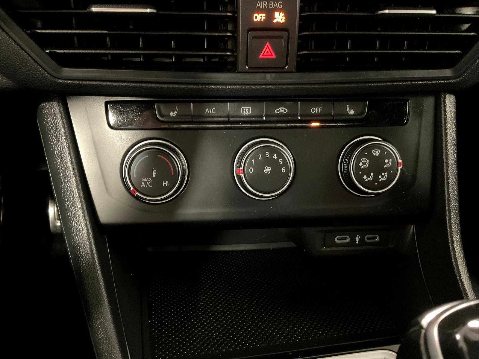 2024 Volkswagen Jetta Sport - Photo 25