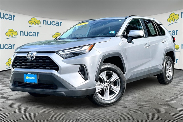 2022 Toyota RAV4 Hybrid XLE - Photo 12