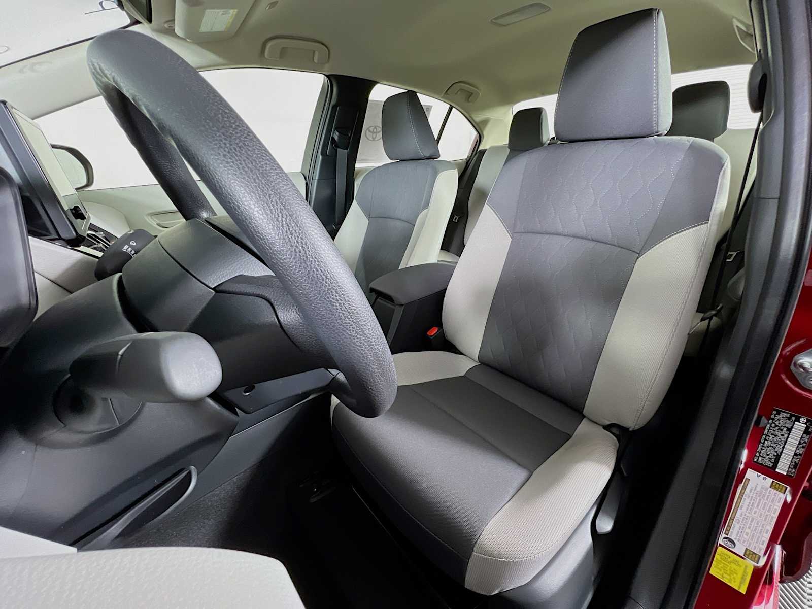 2026 Toyota Corolla Hybrid LE - Photo 12