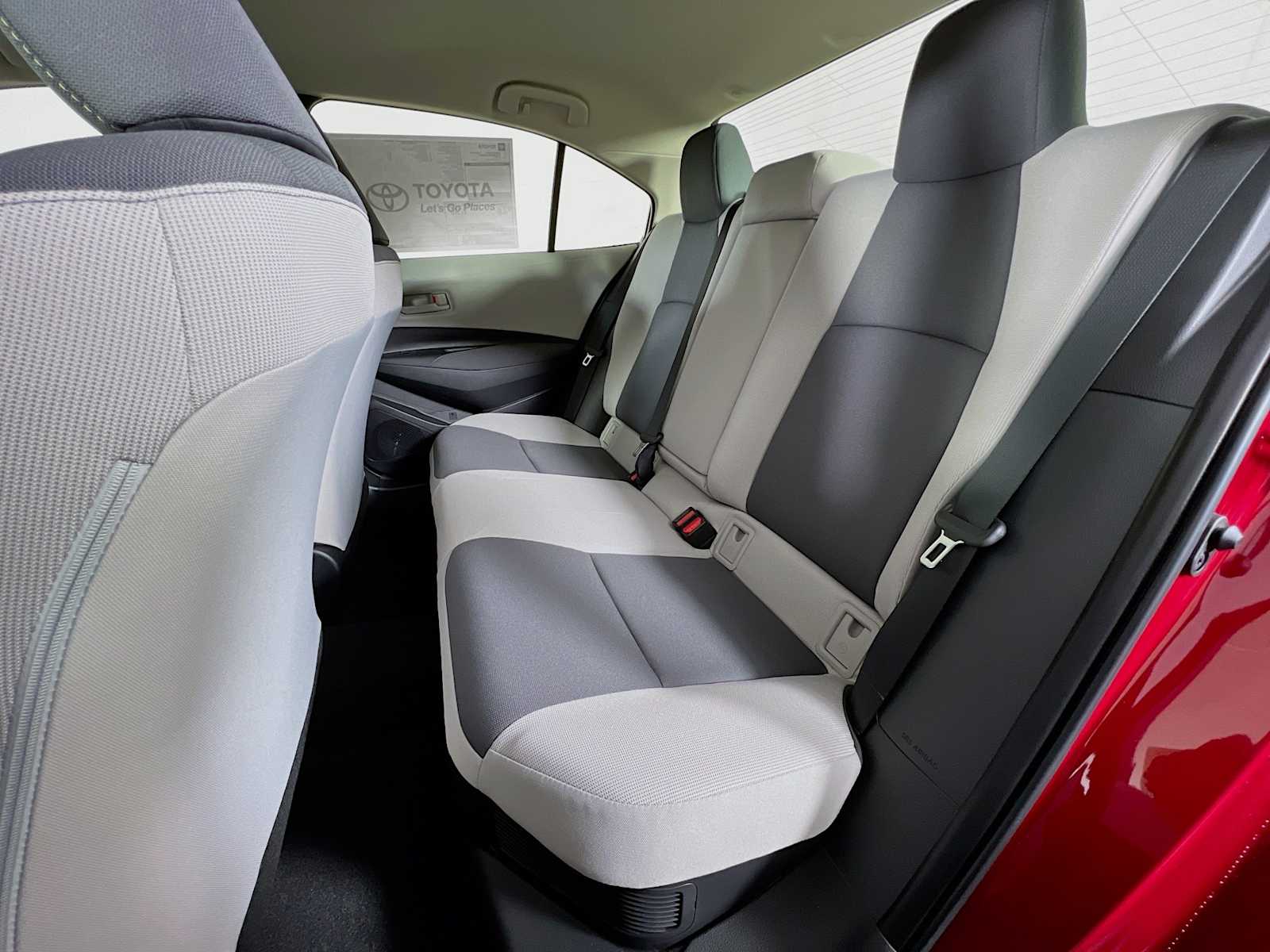 2026 Toyota Corolla Hybrid LE - Photo 13