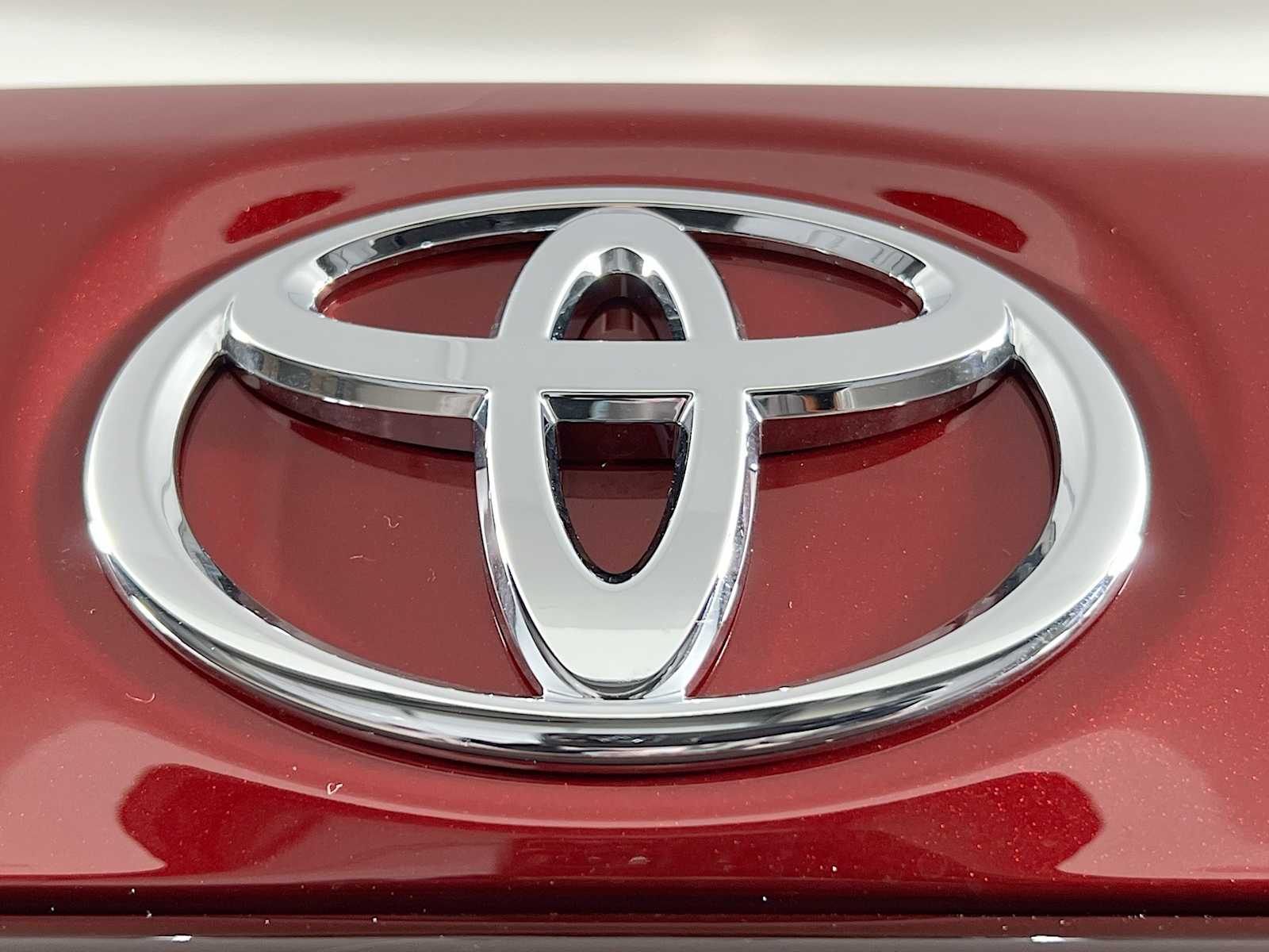 2026 Toyota Corolla Hybrid LE - Photo 17