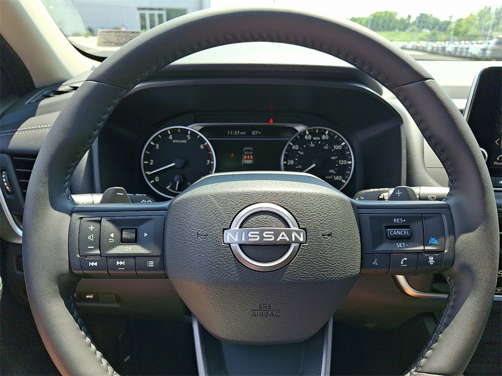 2025 Nissan Rogue SV - Photo 14
