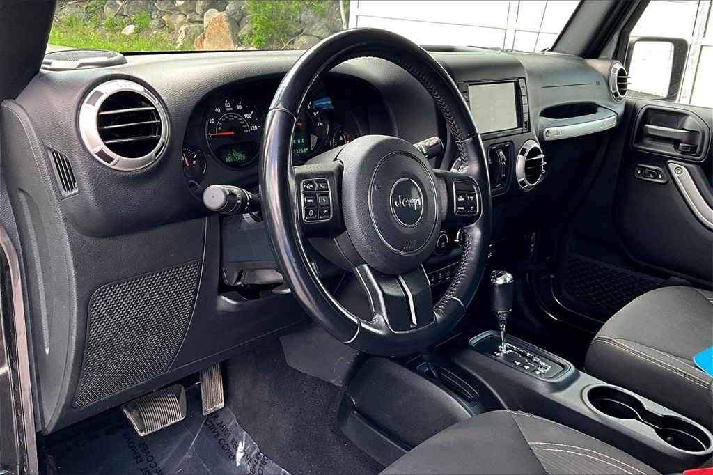2018 Jeep Wrangler JK Unlimited Sahara - Photo 8