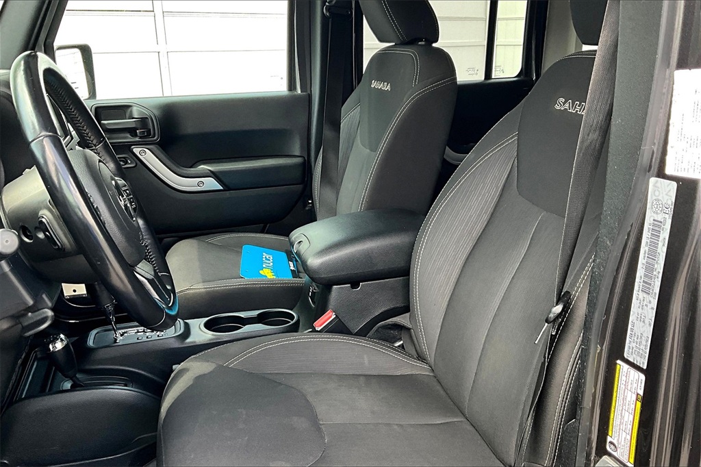 2018 Jeep Wrangler JK Unlimited Sahara - Photo 10