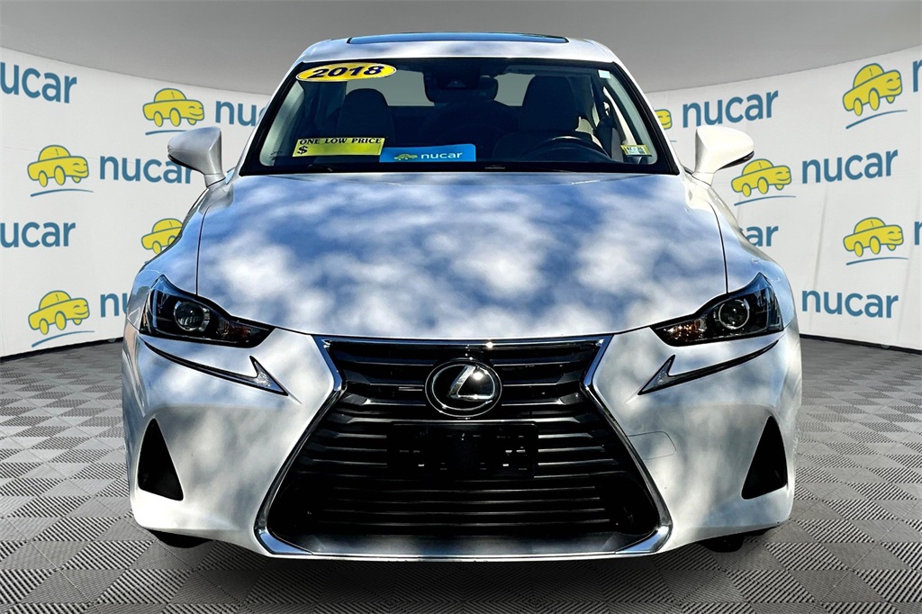 2018 Lexus IS 300 - Photo 2