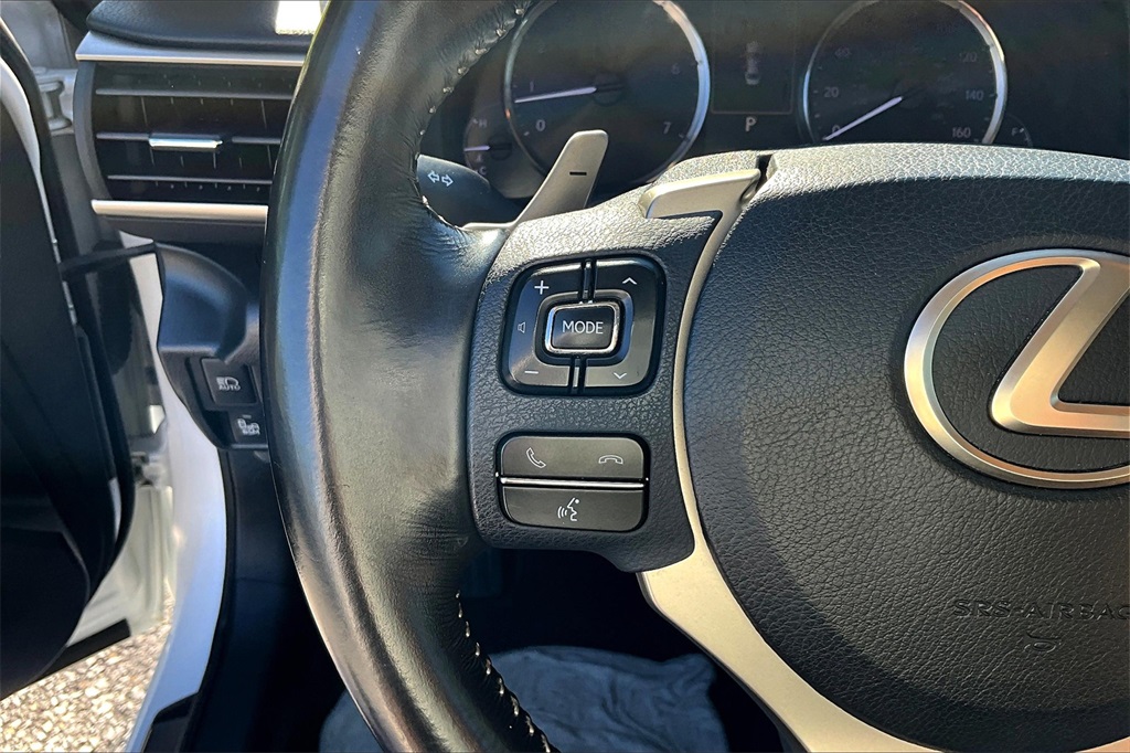 2018 Lexus IS 300 - Photo 23