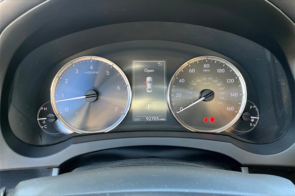 2018 Lexus IS 300 - Photo 25