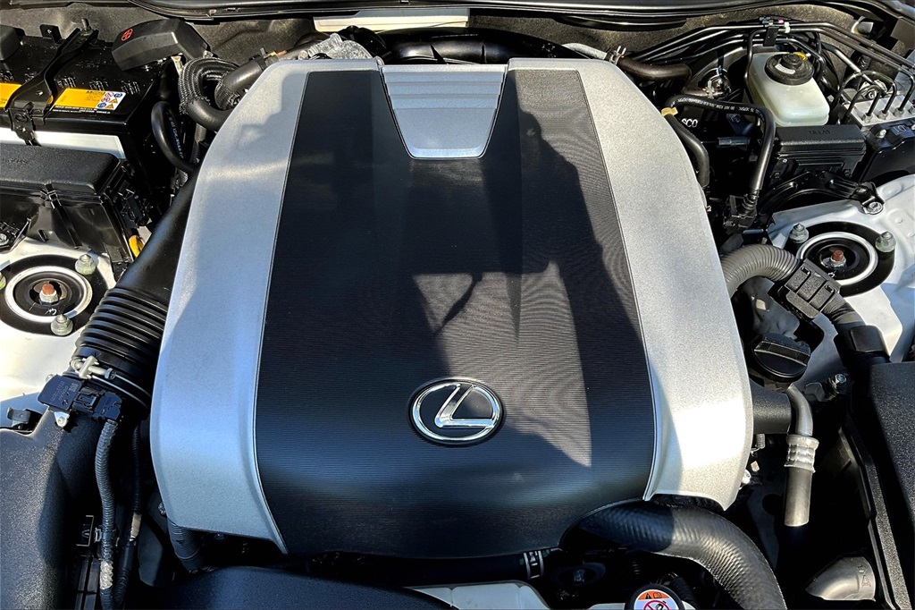2018 Lexus IS 300 - Photo 35