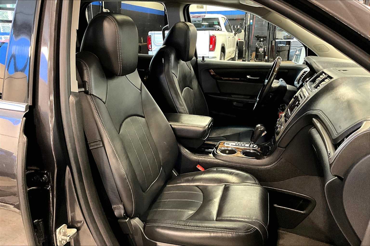 2016 GMC Acadia Denali - Photo 11