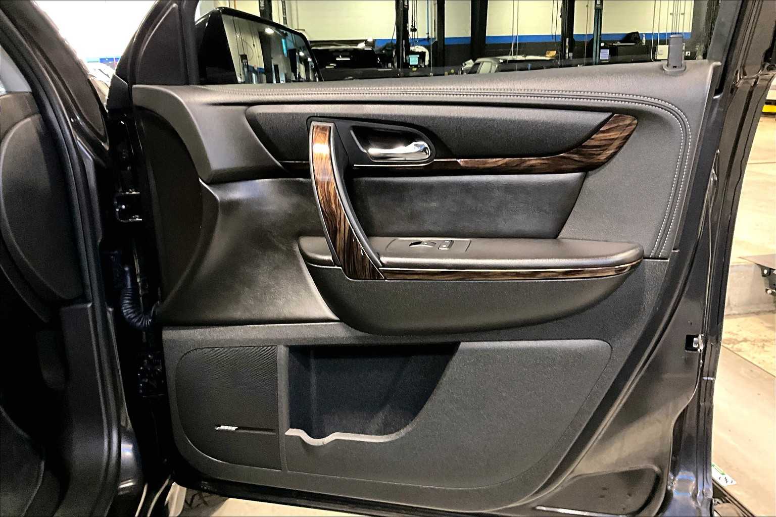 2016 GMC Acadia Denali - Photo 12