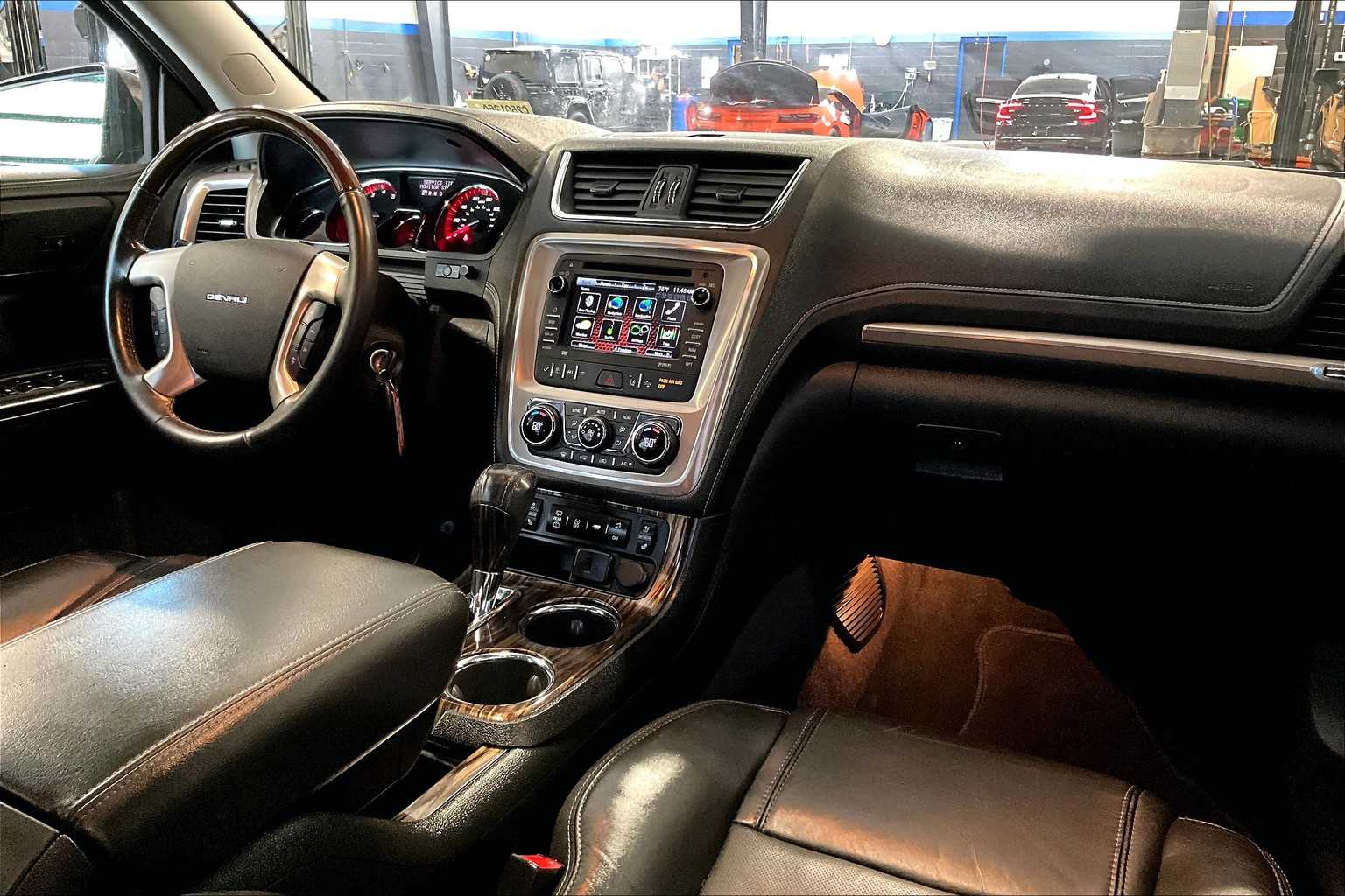 2016 GMC Acadia Denali - Photo 14