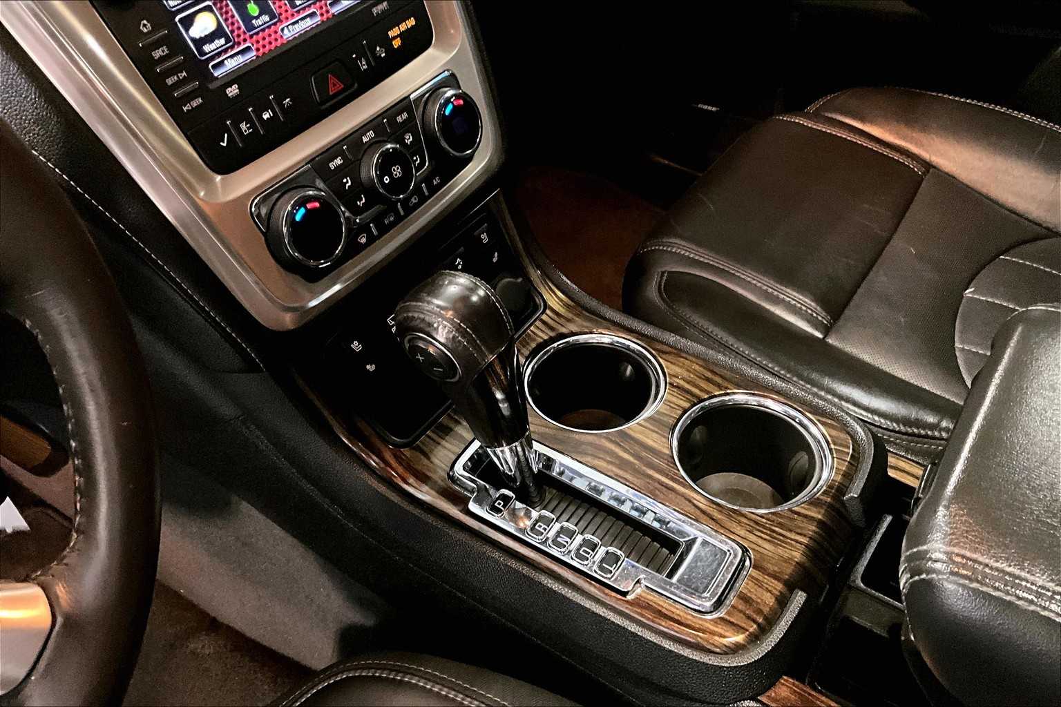 2016 GMC Acadia Denali - Photo 21