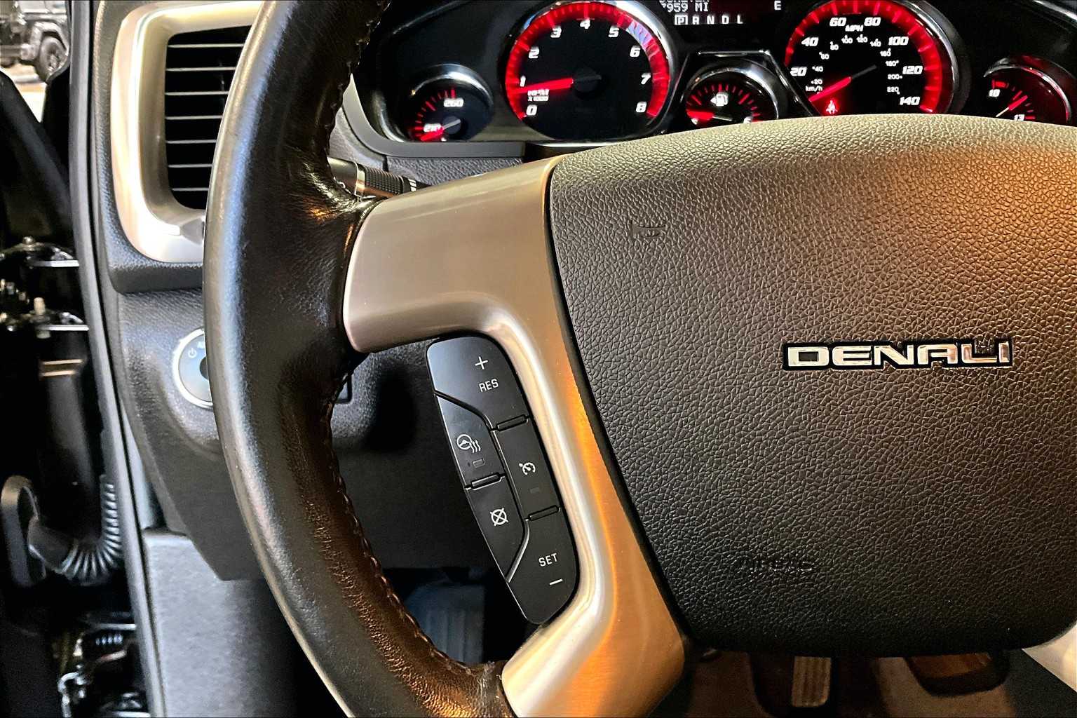 2016 GMC Acadia Denali - Photo 24