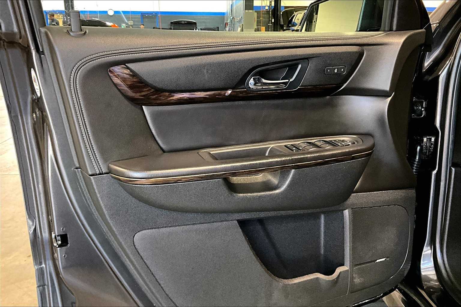 2016 GMC Acadia Denali - Photo 9