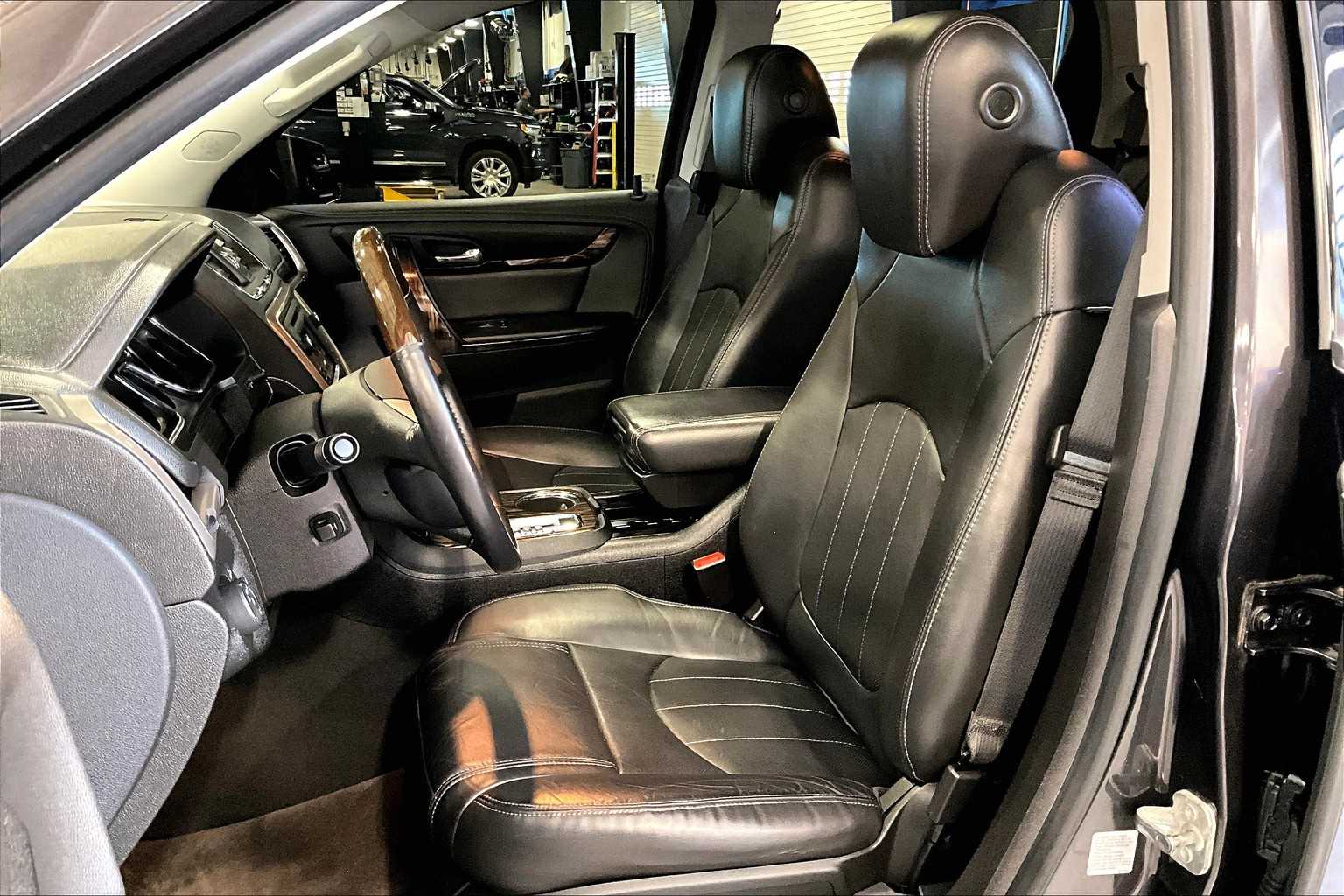 2016 GMC Acadia Denali - Photo 10