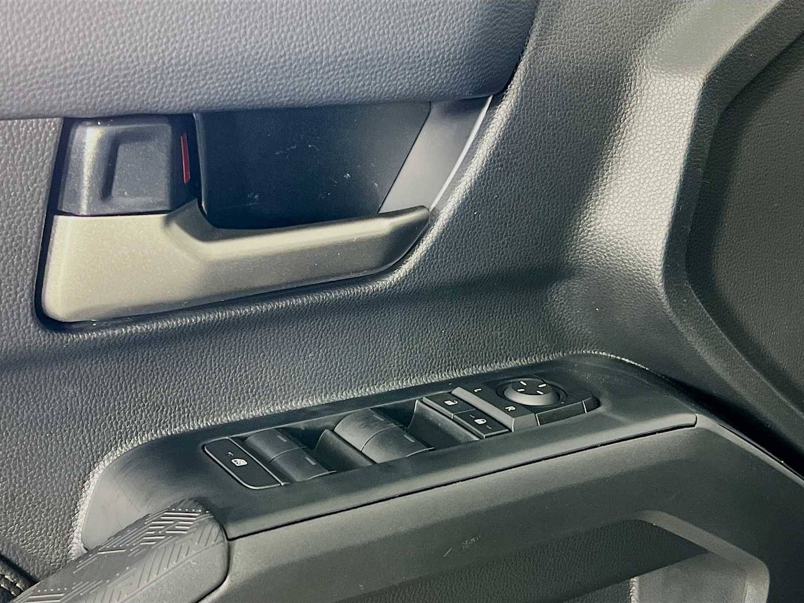 2025 Toyota Tacoma Limited Hybrid - Photo 15