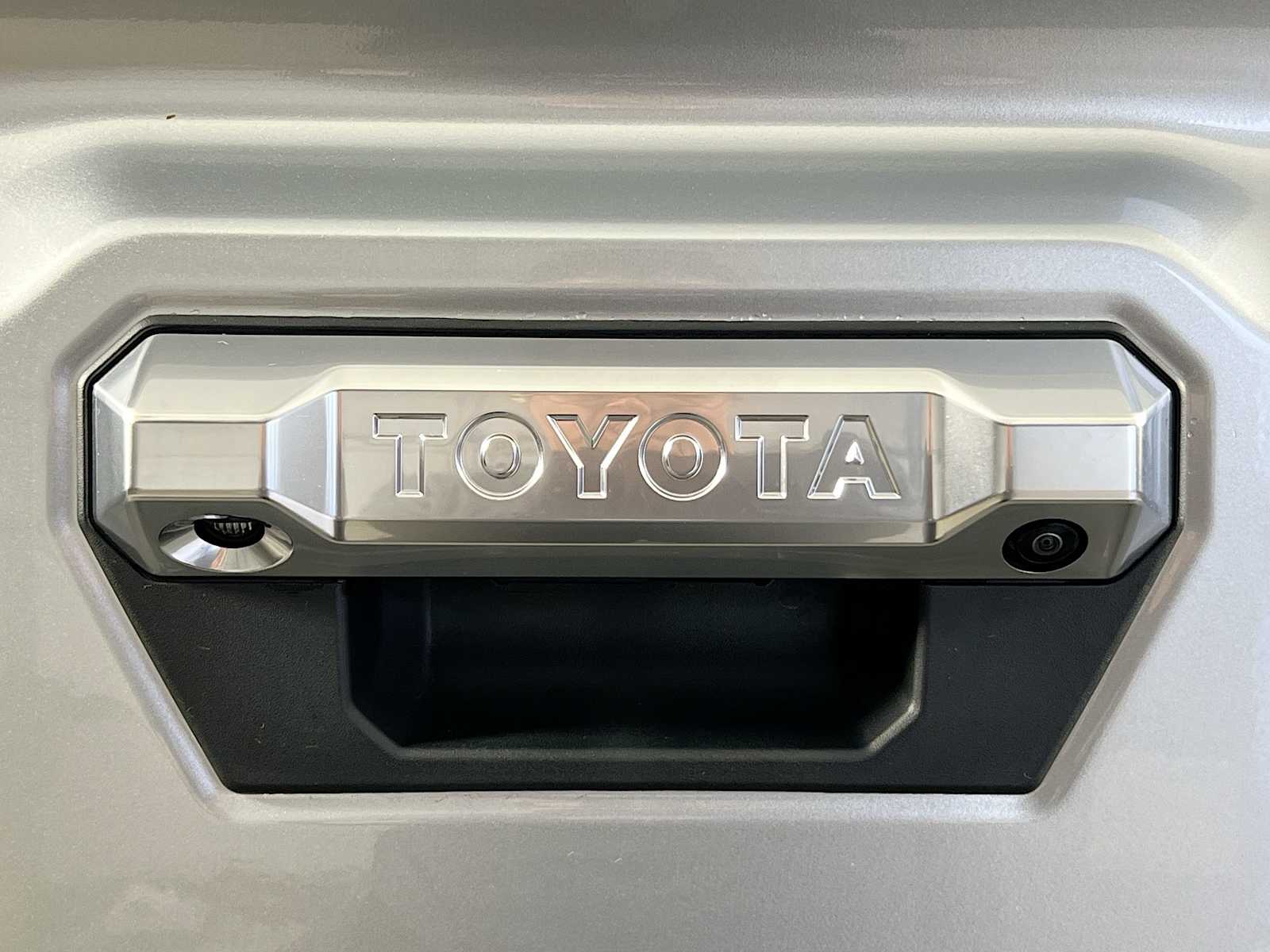 2025 Toyota Tacoma Limited Hybrid - Photo 17
