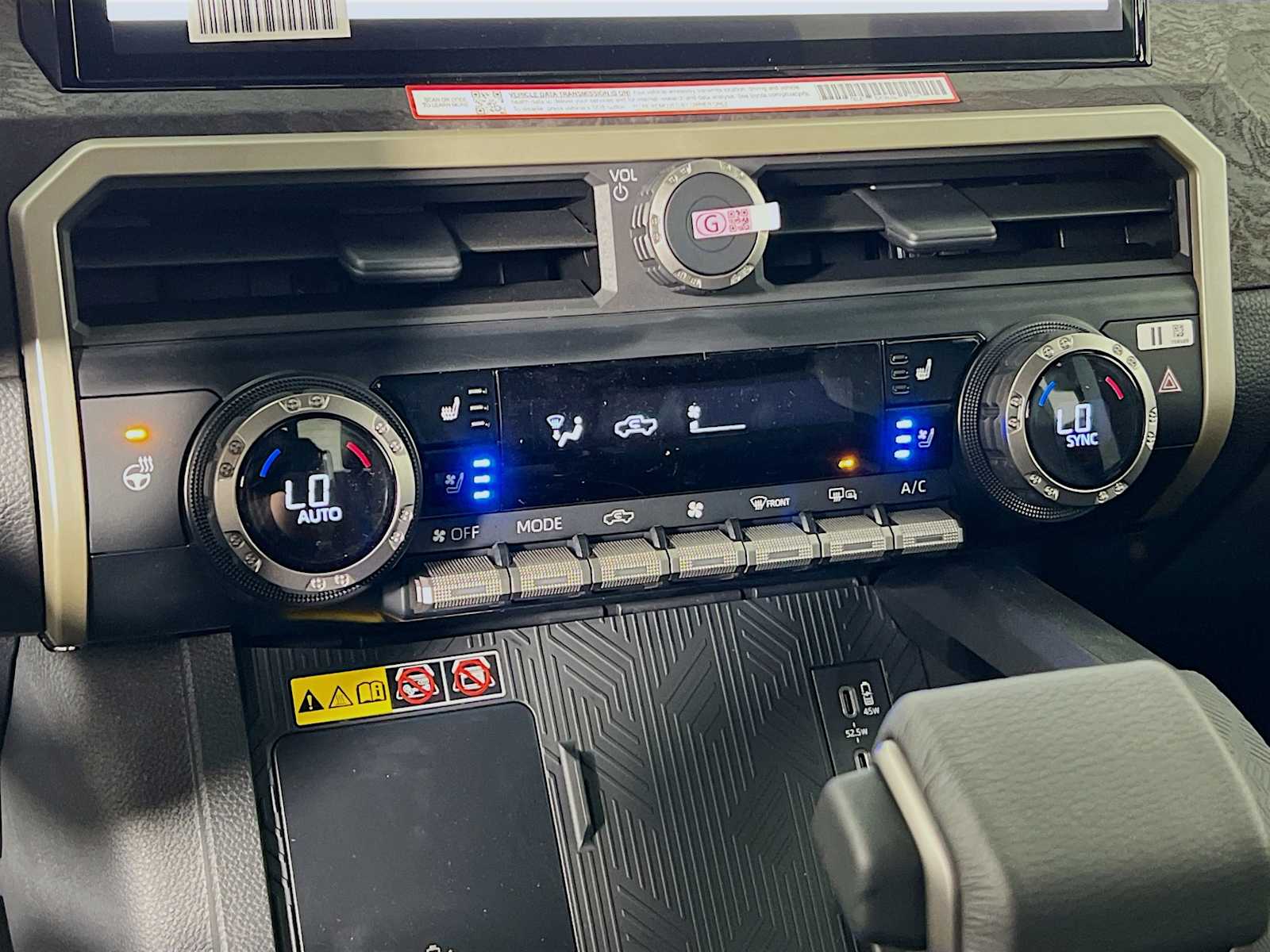 2025 Toyota Tacoma Limited Hybrid - Photo 10