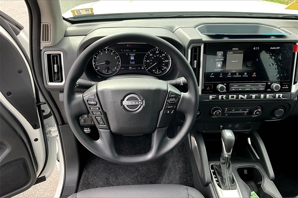 2025 Nissan Frontier SV - Photo 17