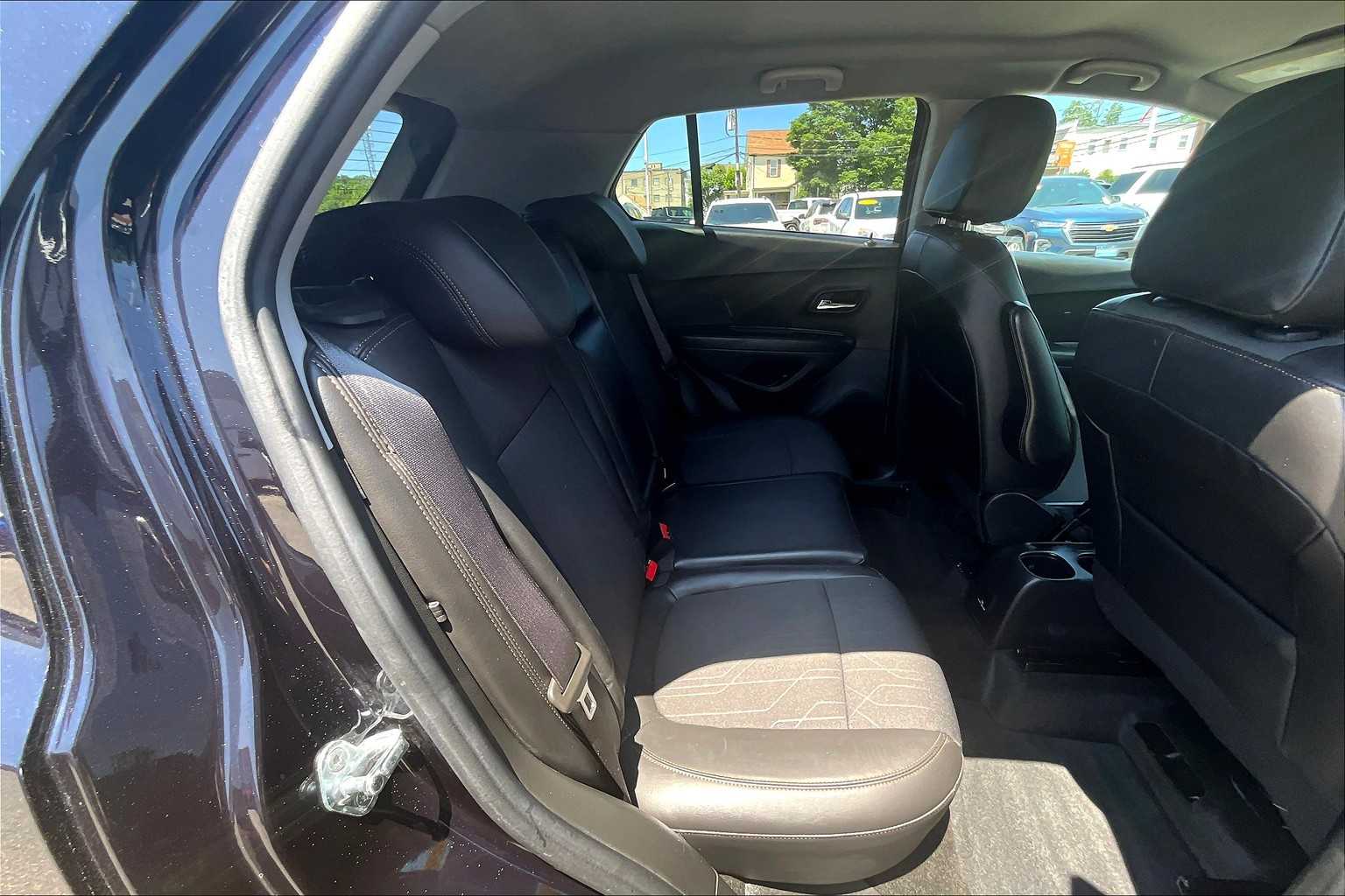 2022 Chevrolet Trax LT - Photo 16