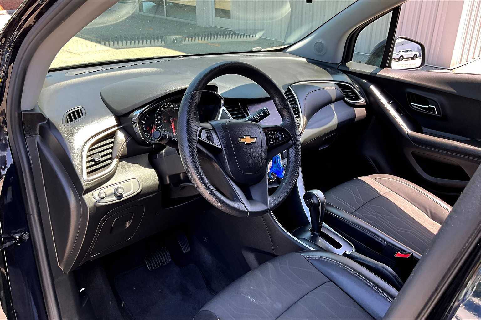 2022 Chevrolet Trax LT - Photo 8