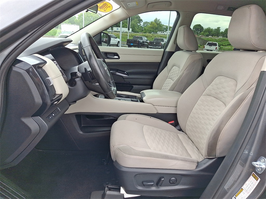 2022 Nissan Pathfinder SV - Photo 15