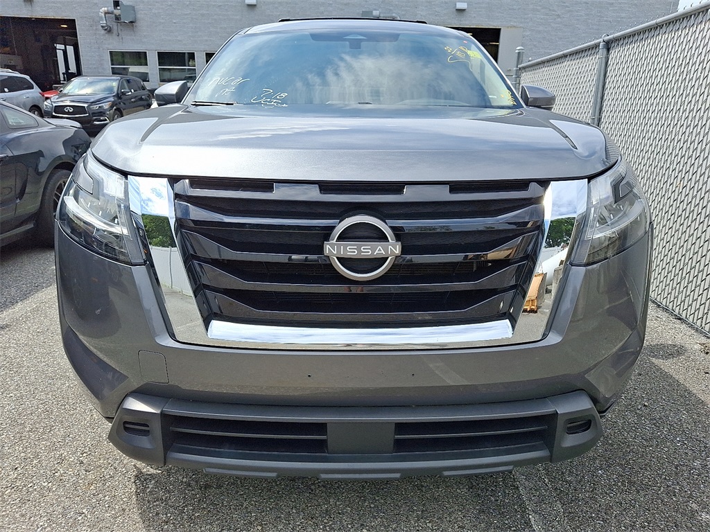 2022 Nissan Pathfinder SV - Photo 2