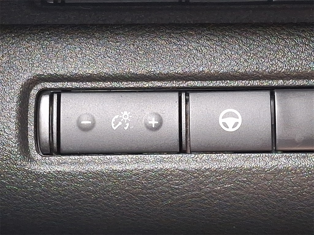 2022 Nissan Pathfinder SV - Photo 25