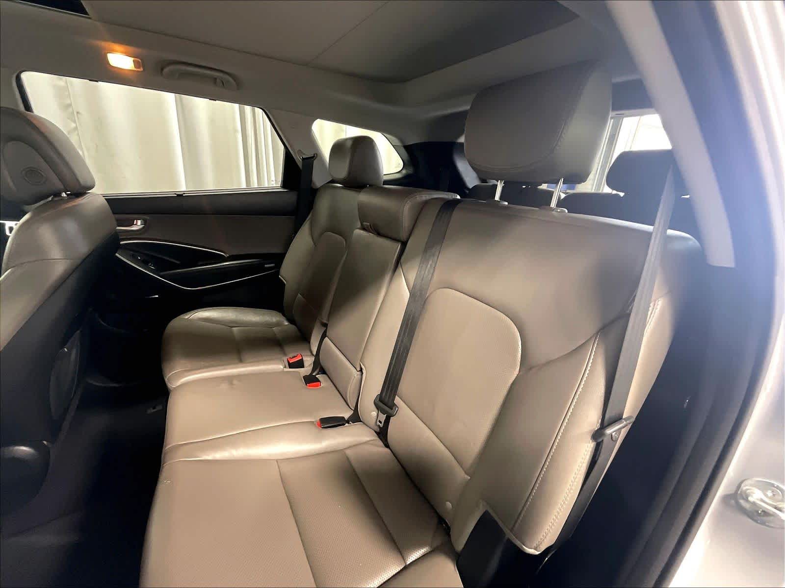 2016 Hyundai Santa Fe Limited - Photo 15