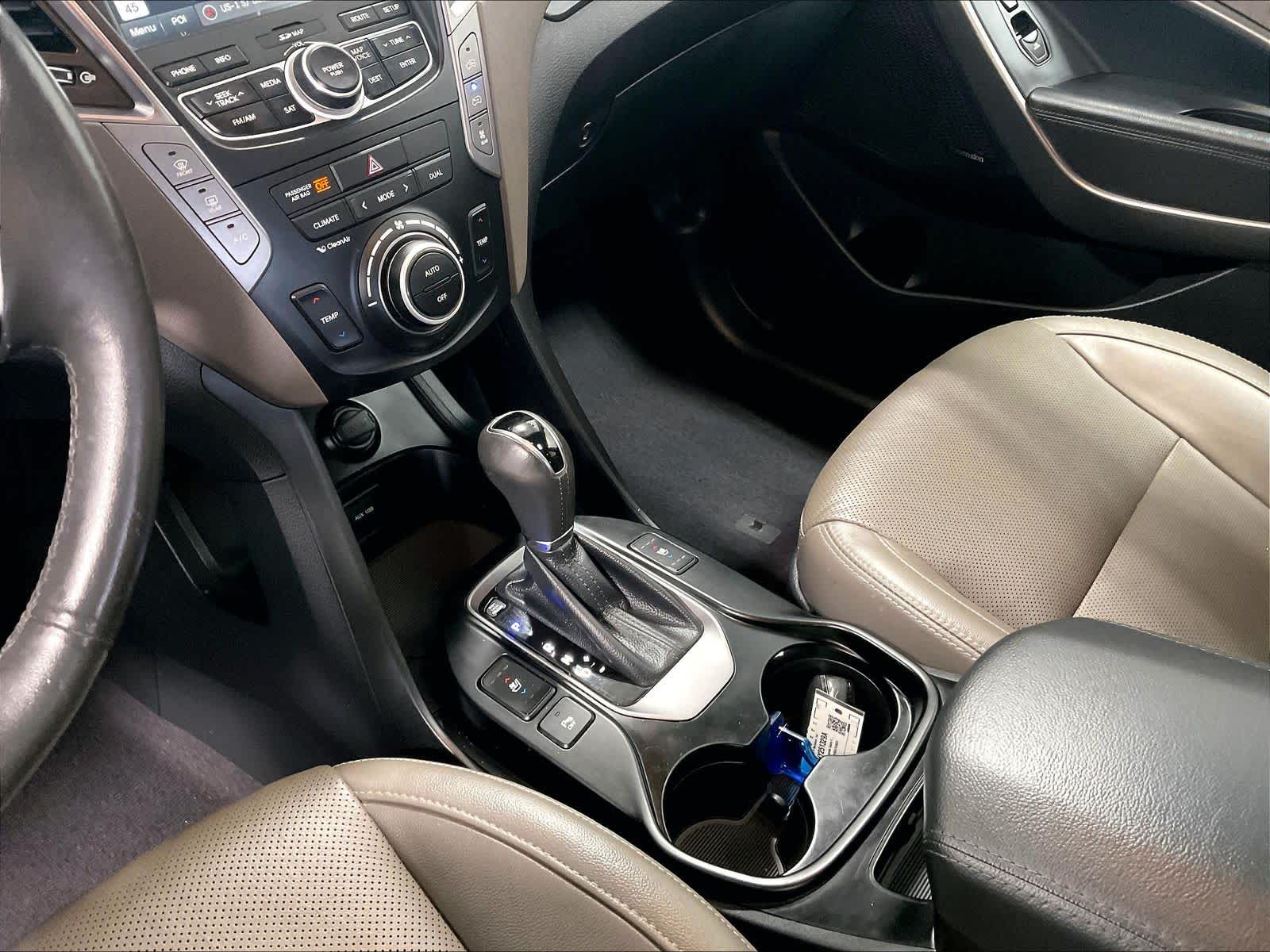 2016 Hyundai Santa Fe Limited - Photo 20