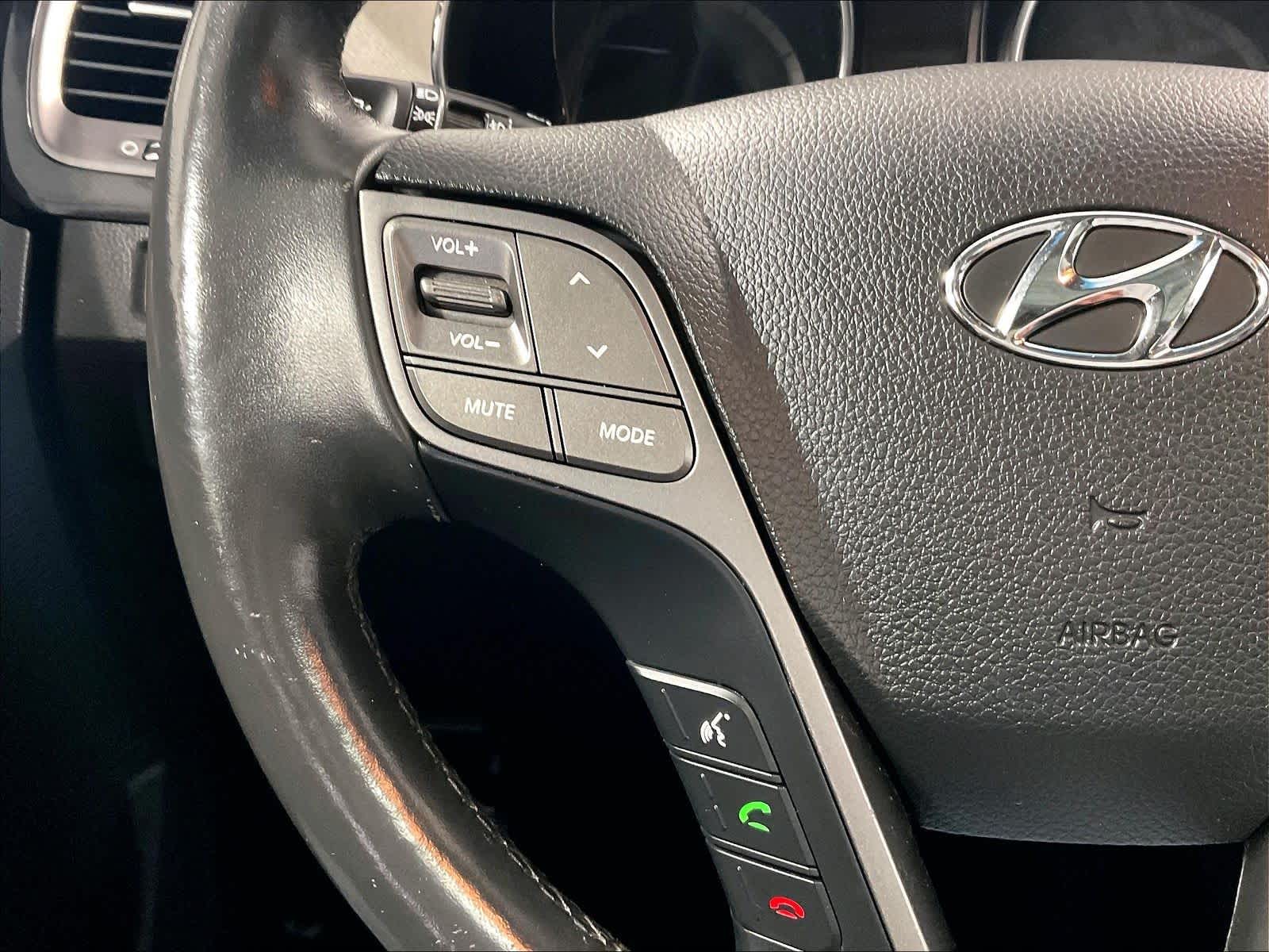 2016 Hyundai Santa Fe Limited - Photo 23