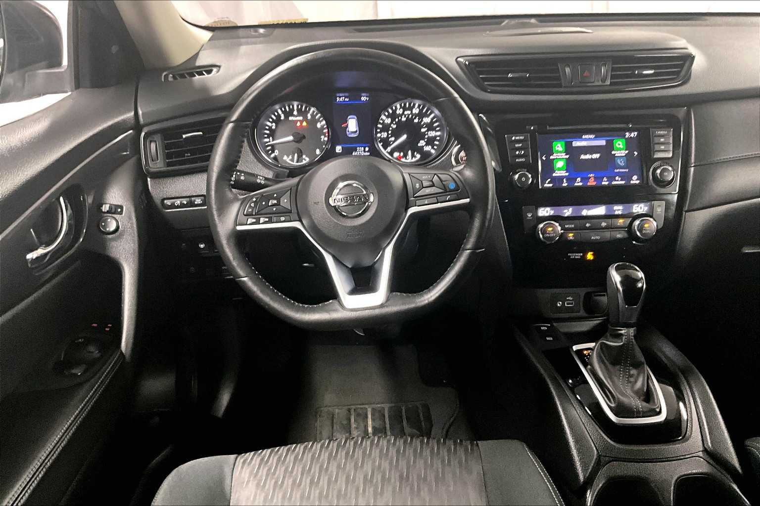 2020 Nissan Rogue SV - Photo 17