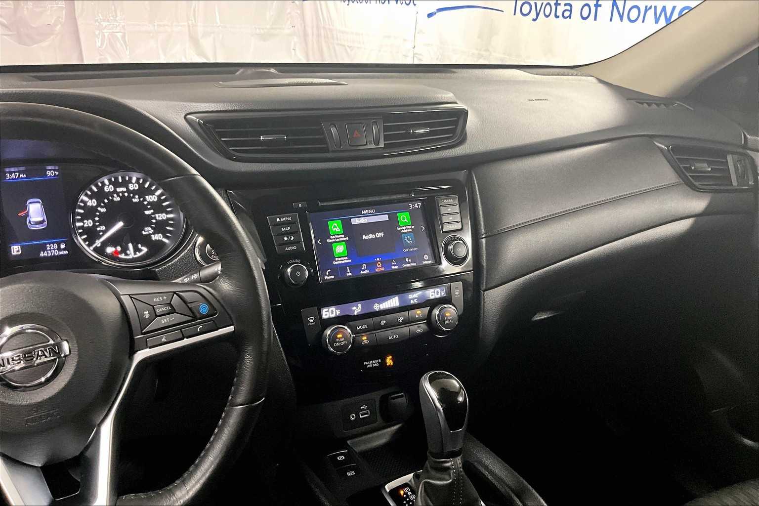 2020 Nissan Rogue SV - Photo 18