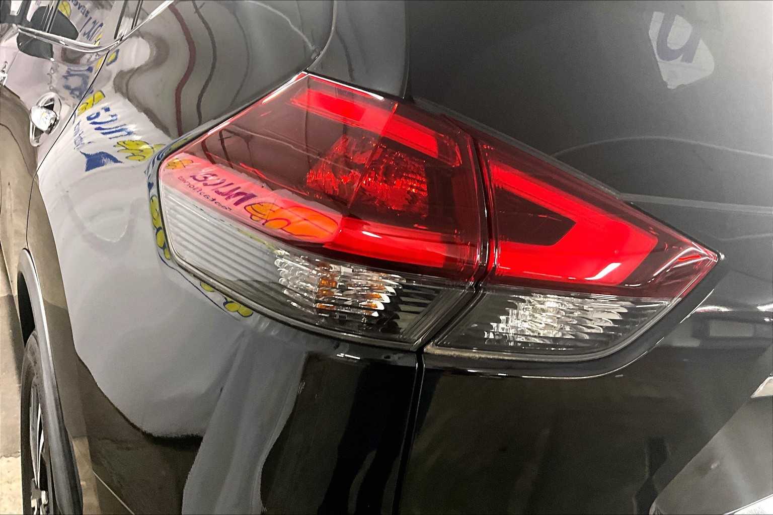 2020 Nissan Rogue SV - Photo 34