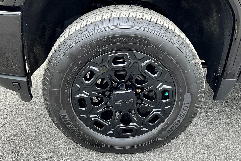 2021 GMC Sierra 3500HD AT4 - Photo 7