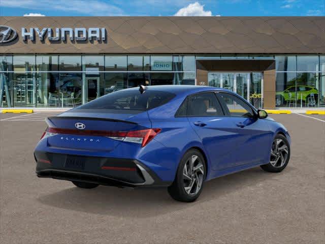 2025 Hyundai Elantra SEL Sport - Photo 4