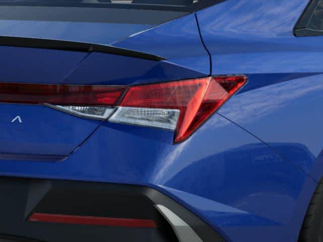 2025 Hyundai Elantra SEL Sport - Photo 10