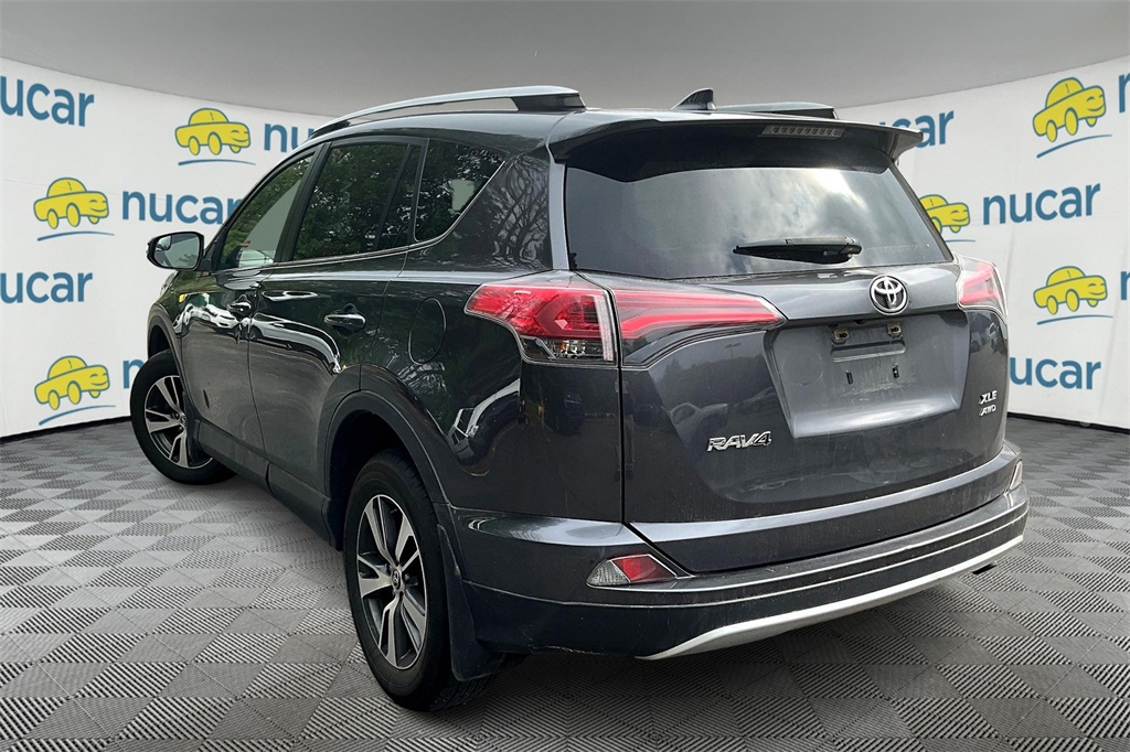2016 Toyota RAV4 XLE - Photo 3