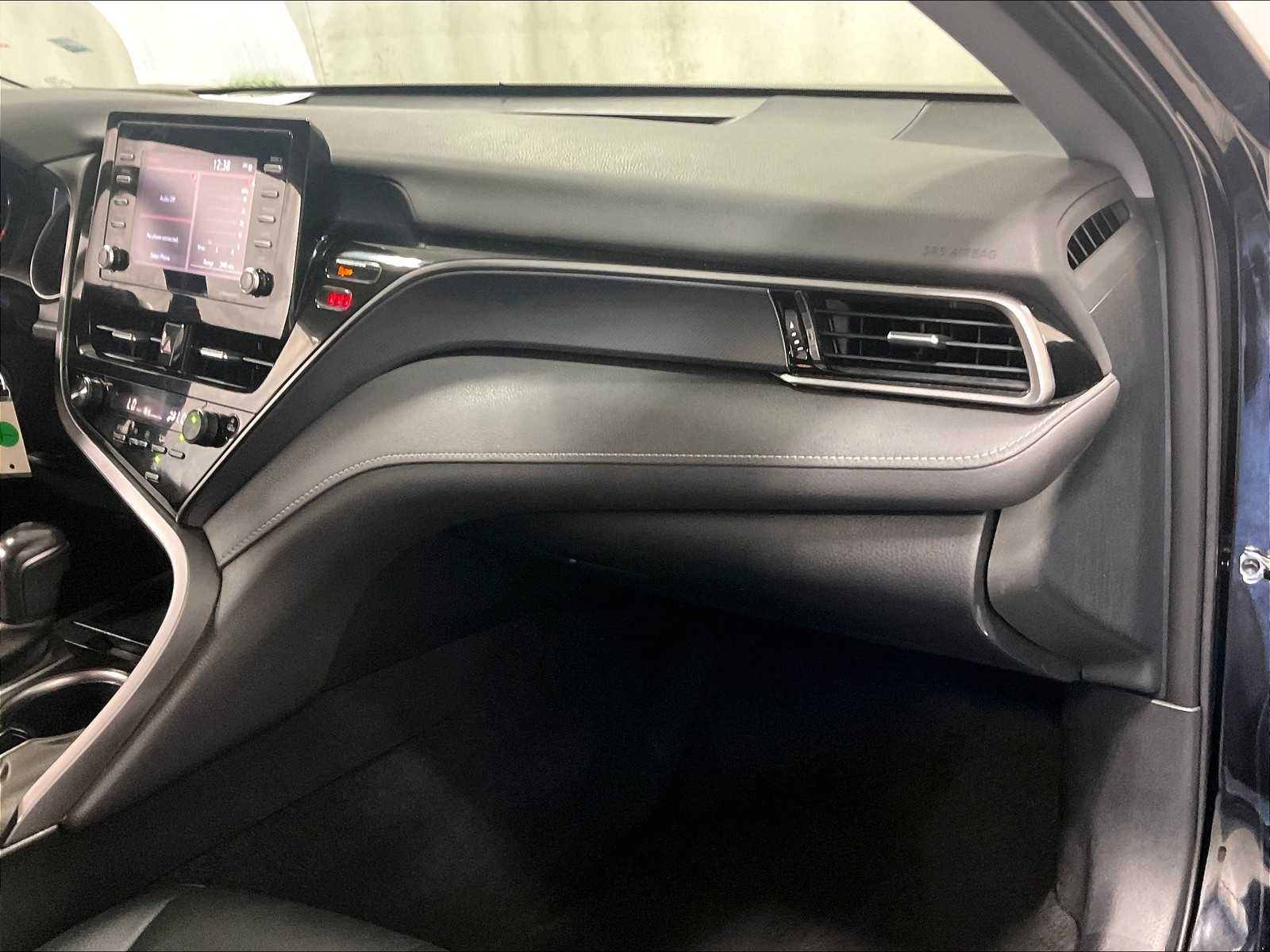 2023 Toyota Camry SE - Photo 13