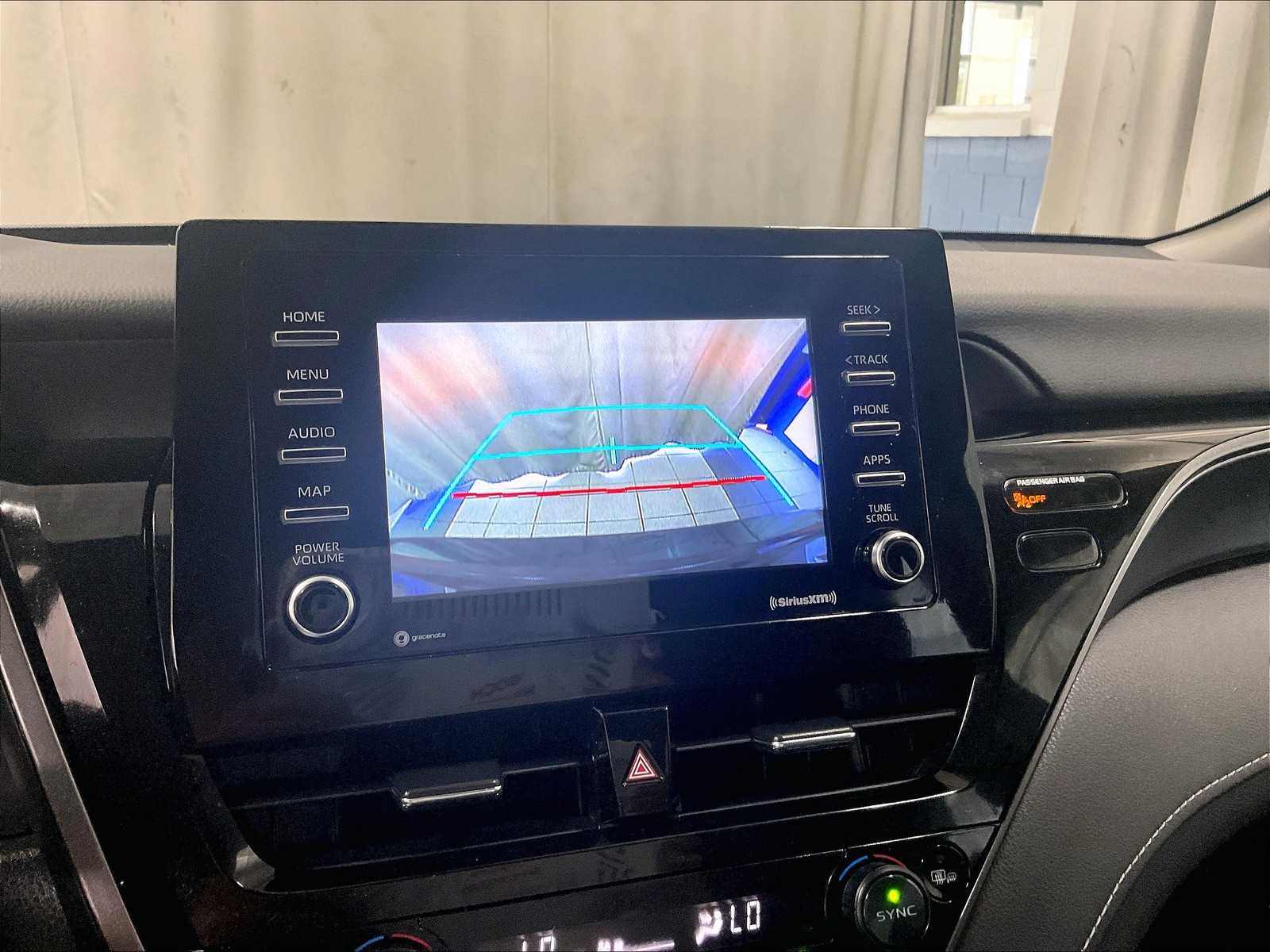 2023 Toyota Camry SE - Photo 19