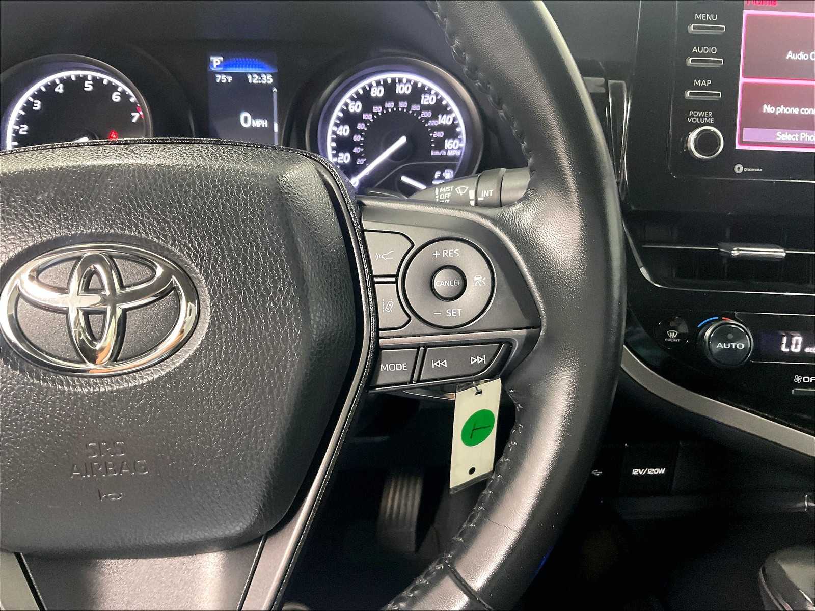 2023 Toyota Camry SE - Photo 23