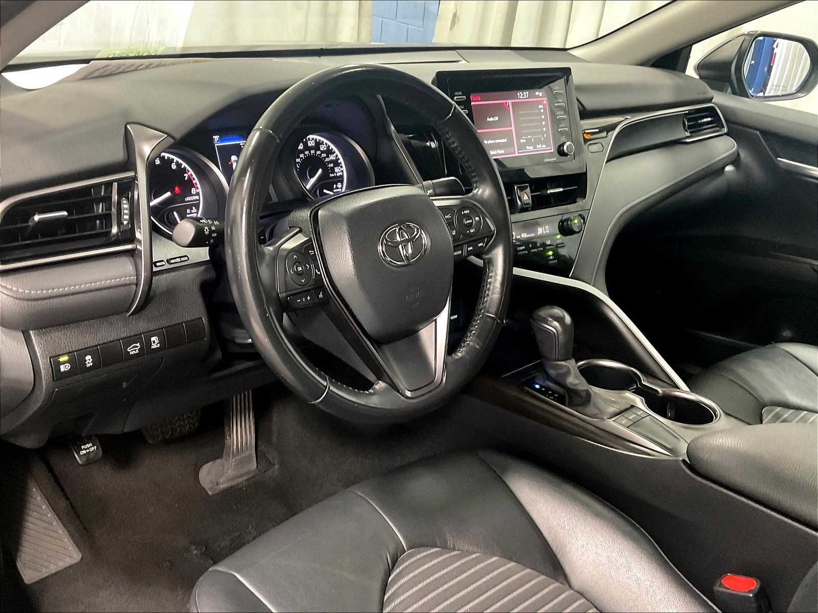 2023 Toyota Camry SE - Photo 8